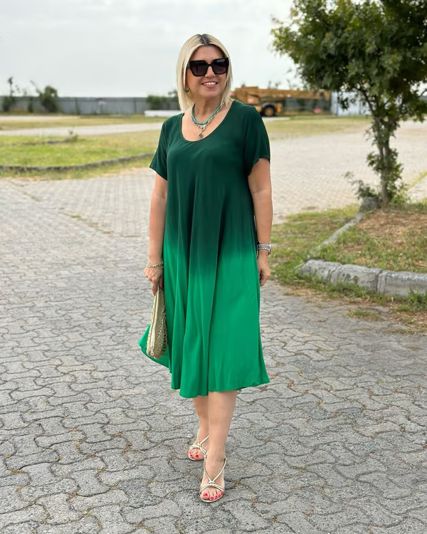 Liora™ – Lässiges Kleid mit sanftem Farbverlauf