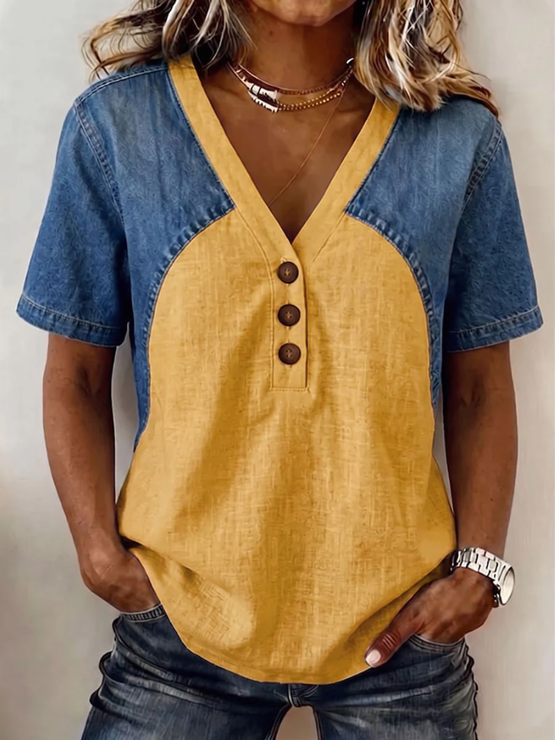 Romy – Bluse mit V-Ausschnitt und Knopfverschluss