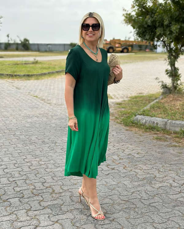 Liora™ – Lässiges Kleid mit sanftem Farbverlauf
