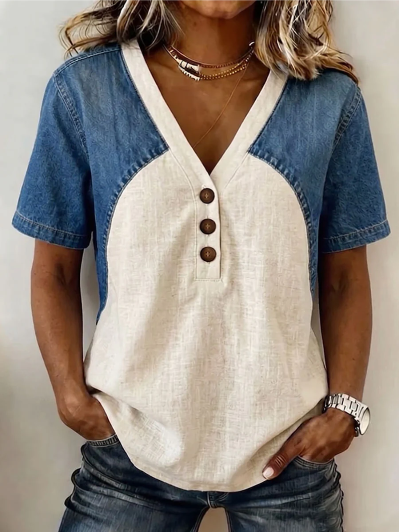 Romy – Bluse mit V-Ausschnitt und Knopfverschluss