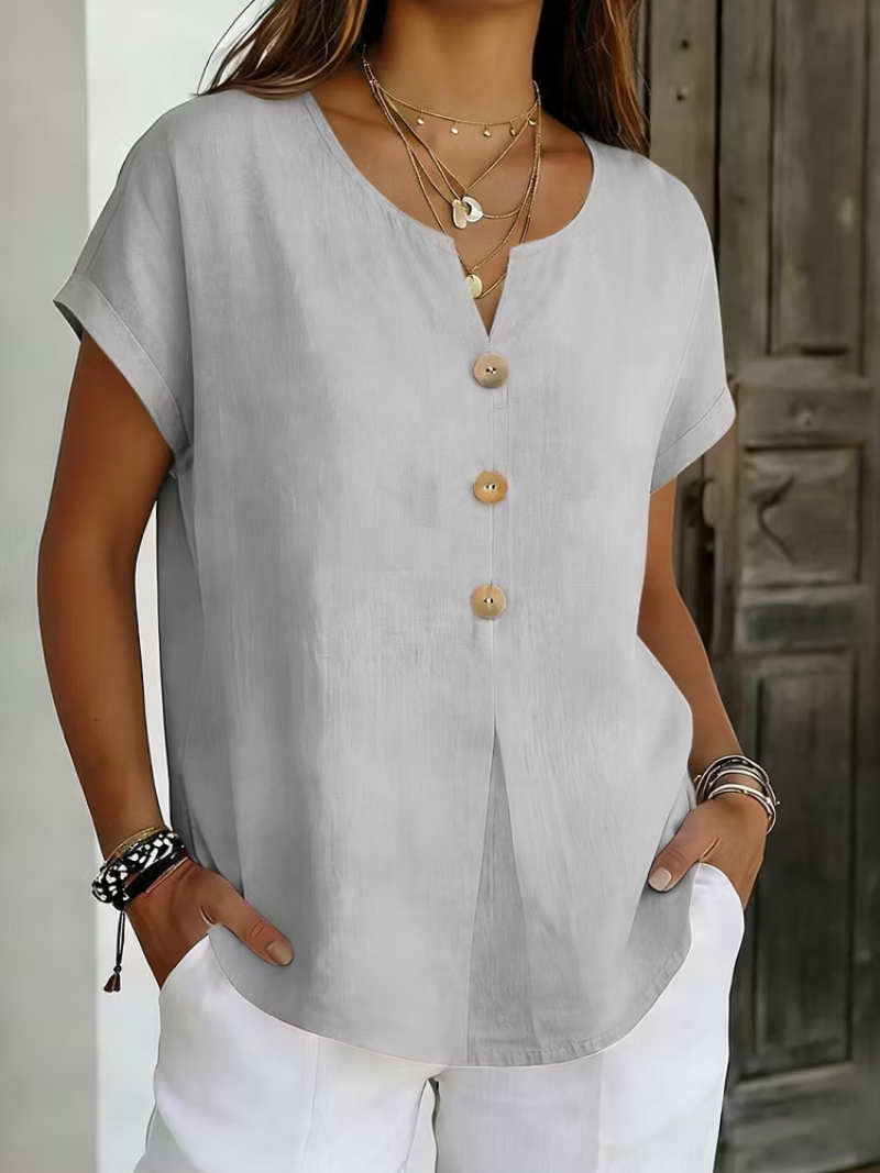 Bianca – Top mit dekorativem Knopfdetail