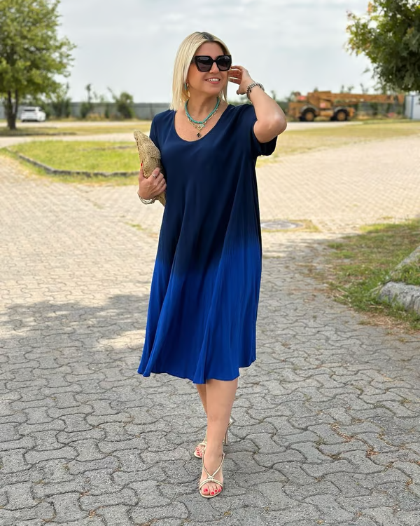 Liora™ – Lässiges Kleid mit sanftem Farbverlauf